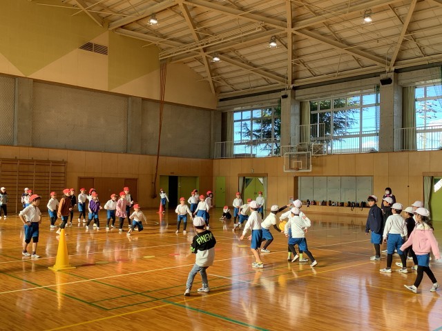 学年ドッチボール大会.JPG