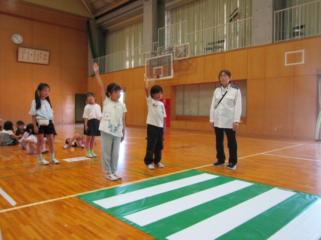 道路の横断の練習